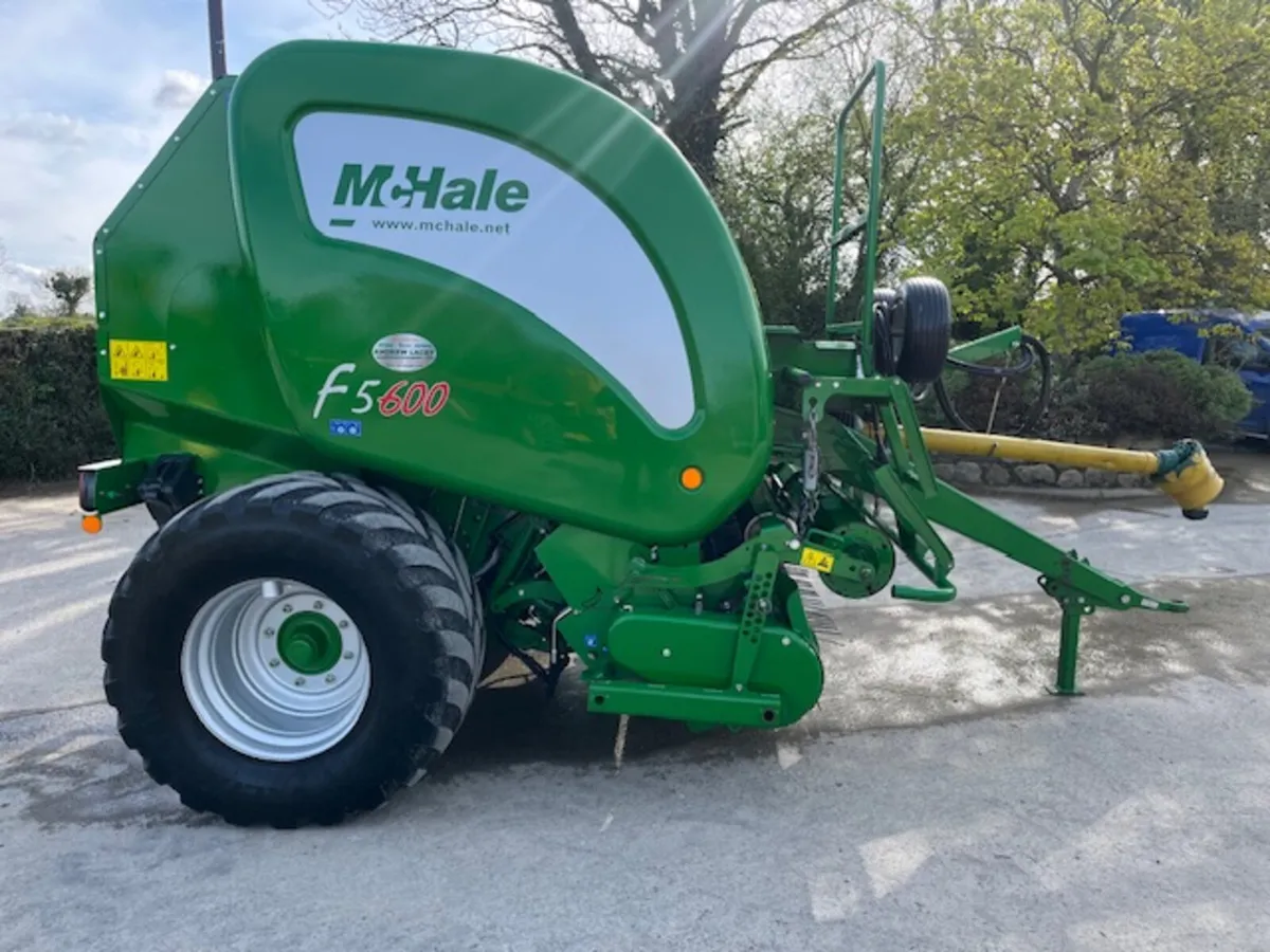 McHale f 5600 Baler - Image 4