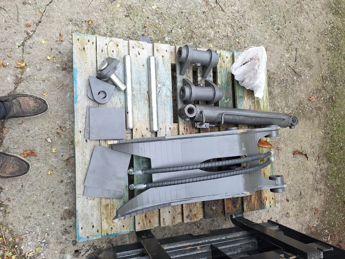 Excavator Thumb - Image 1