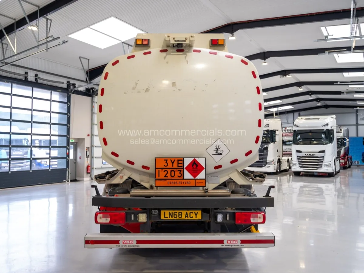 2018 (68) DAF CF 370 6X2 FUEL TANKER REARLIFT - Image 4