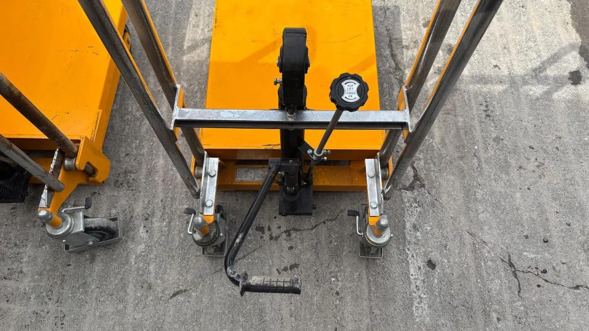 400Kg Pump-up Trolley - Image 4