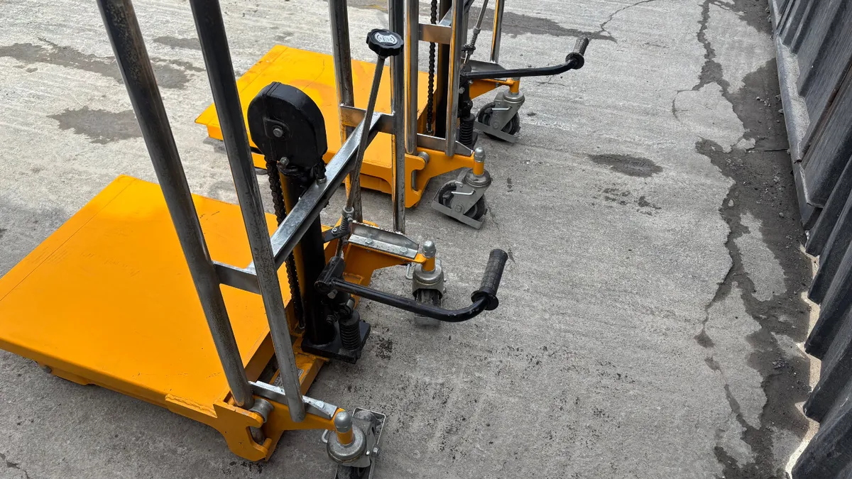 400Kg Pump-up Trolley - Image 4