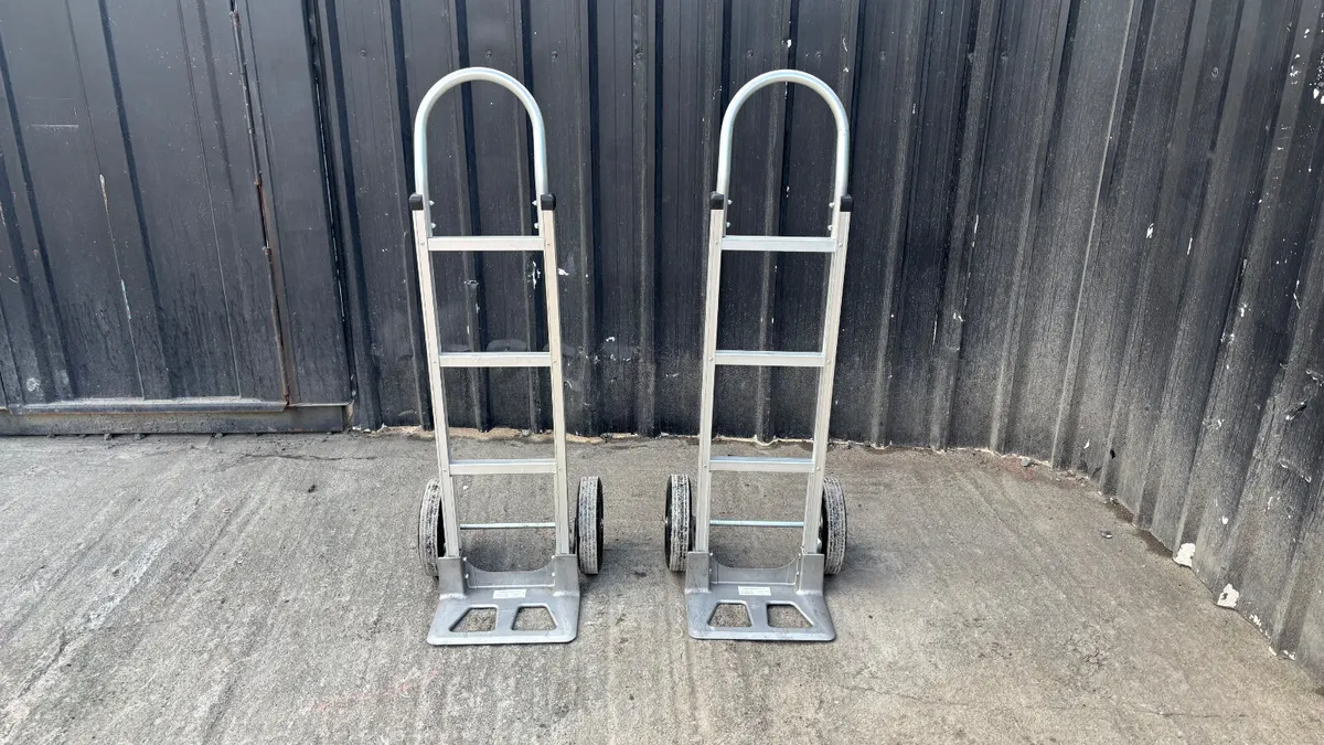New and Unused Handtrucks - Image 2