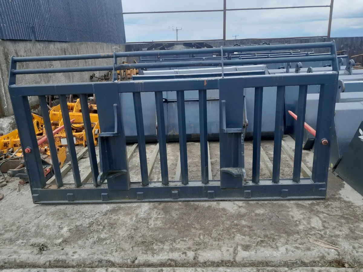 Silage Fork 9' New (17945) - Image 2