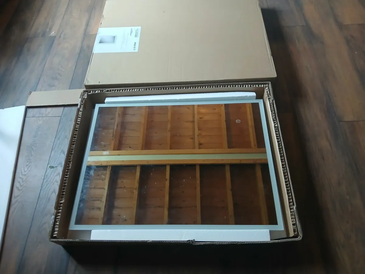 Bathroom mirror - Image 2