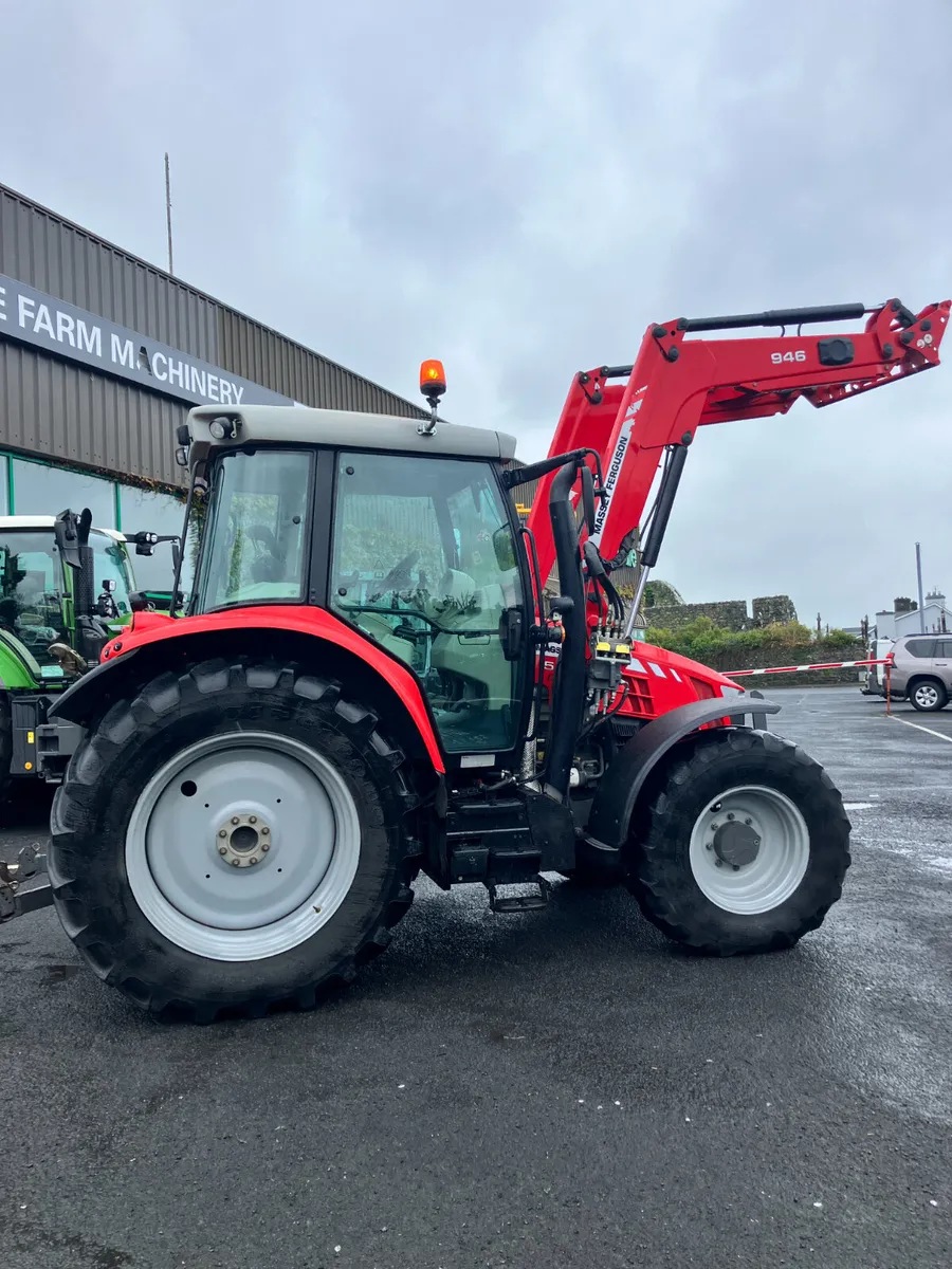 MASSEY FERGUSON 5612 - Image 2