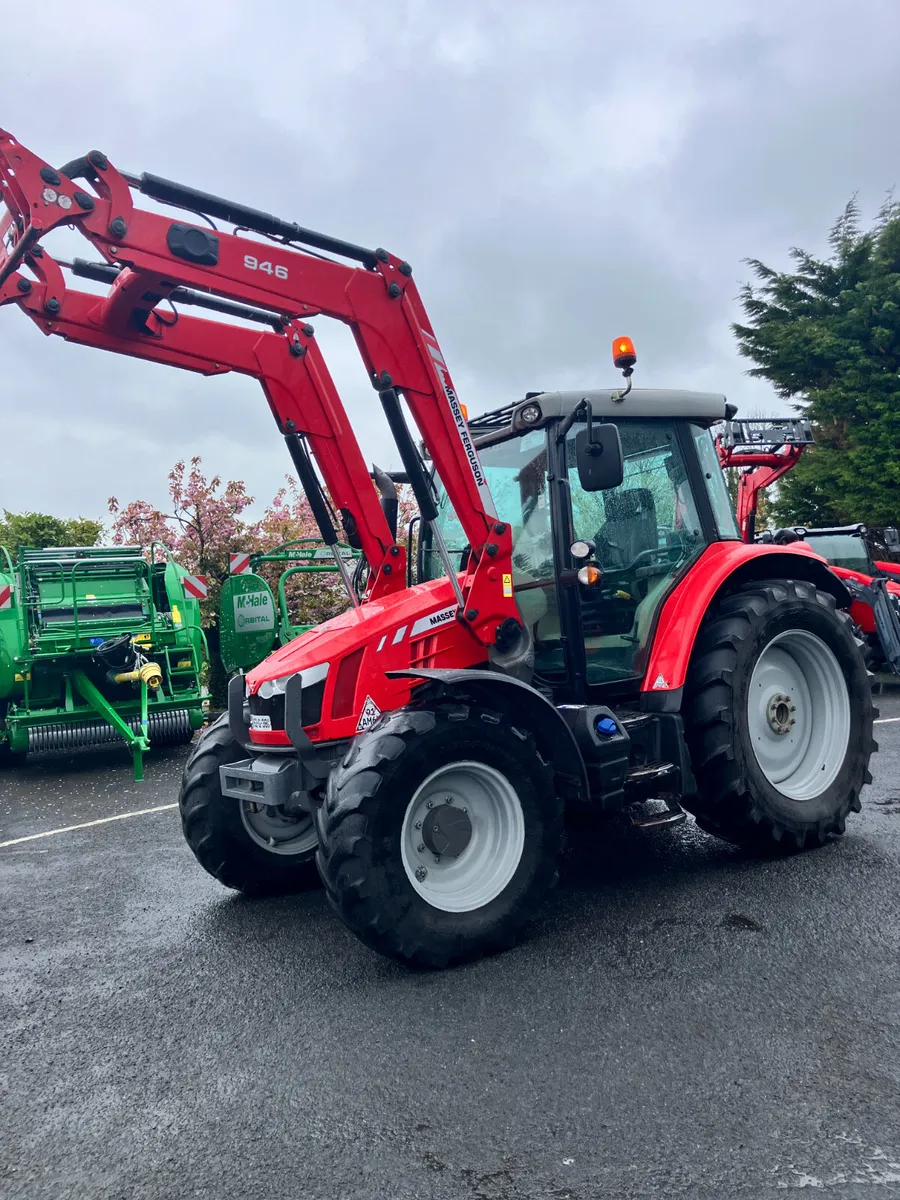 MASSEY FERGUSON 5612 - Image 4