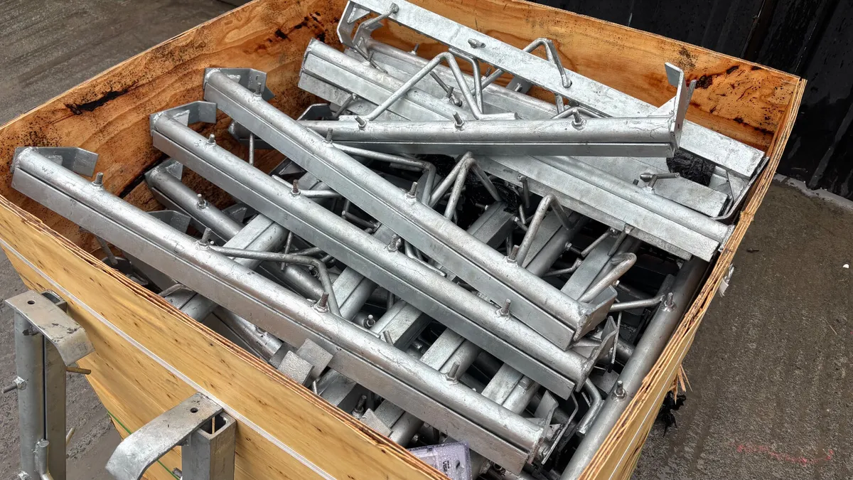 Sheep Wire Pullers - Image 4