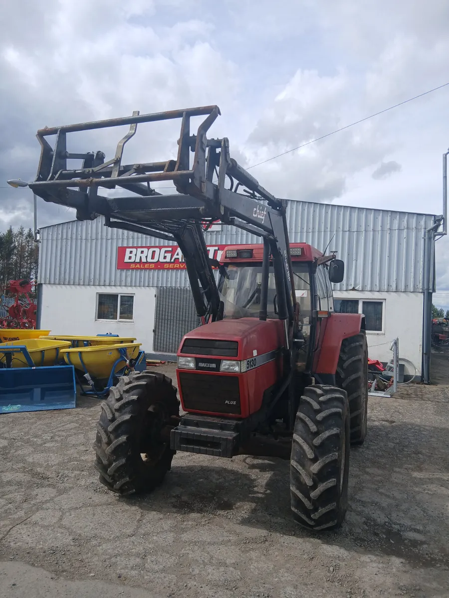 1995 Case 5130 c/w loader for sale. - Image 2