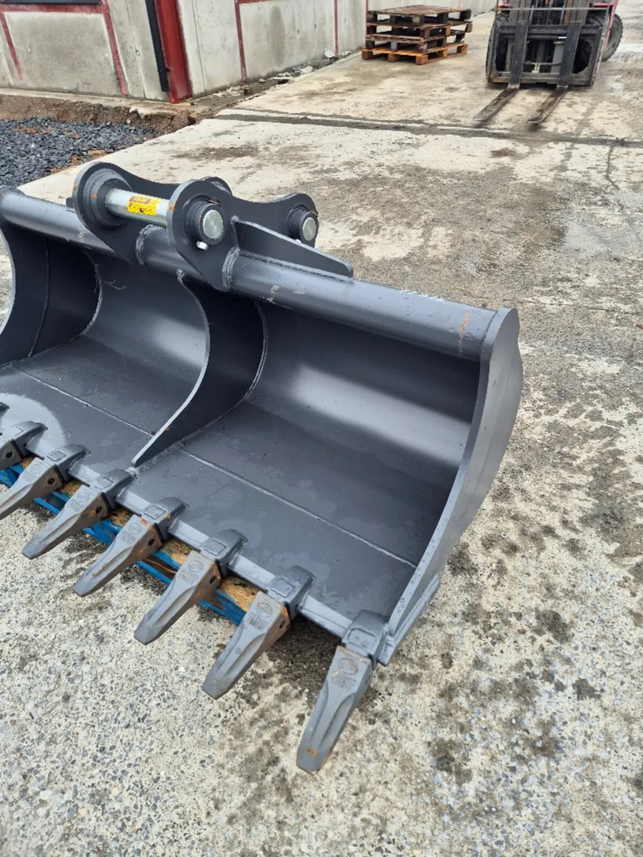 13t 6ft Ditching buckets, 9 tips - Image 2