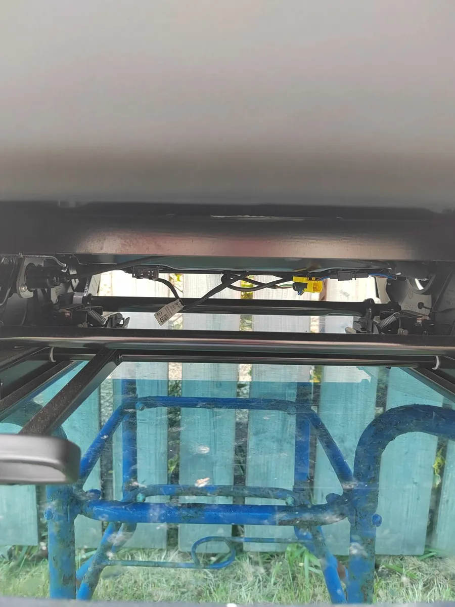 VW Transporter Front Passenger Captains Seat - Image 3