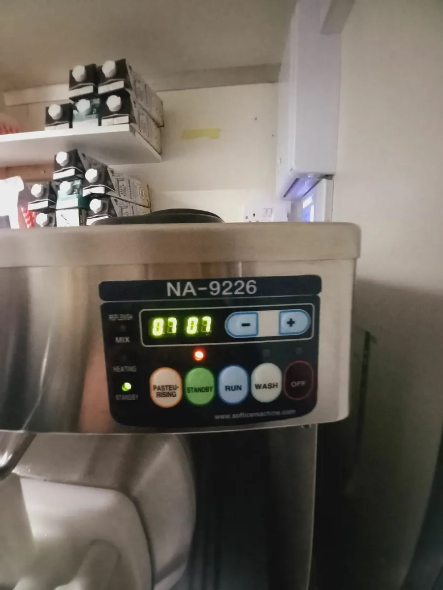 ice cream machine - Image 2