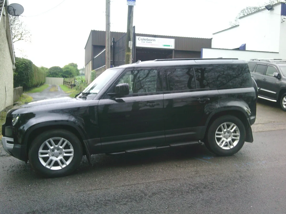 Land Rover Defender 2021 - Image 2