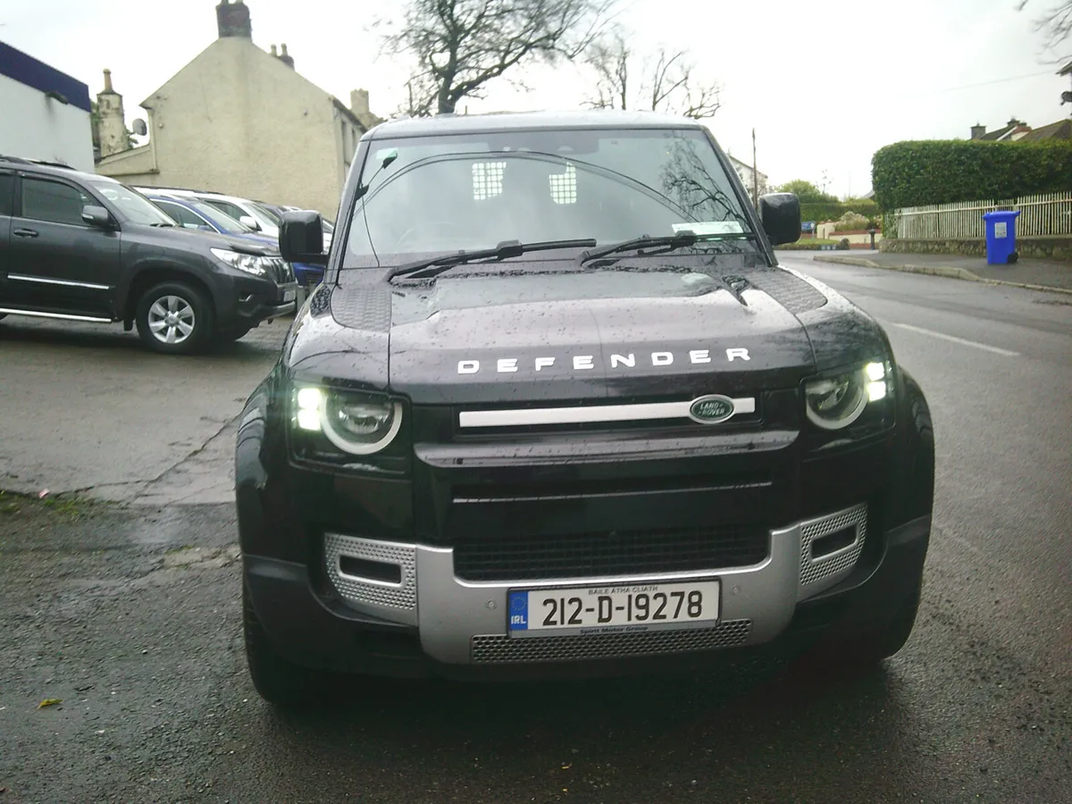 Land Rover Defender 2021 - Image 1