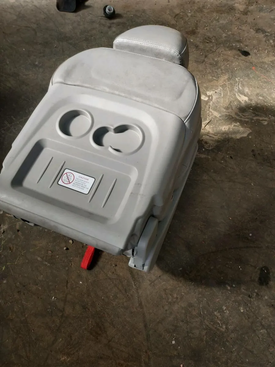 Leather seats suitable for camper - Image 3