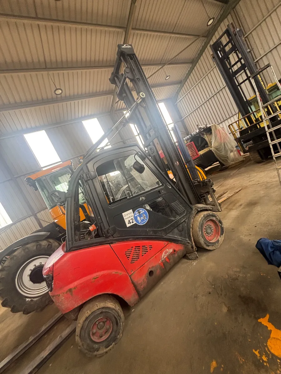 2010 4.5 Ton & 3.5 Ton Gas Linde 4 Fork - Image 4
