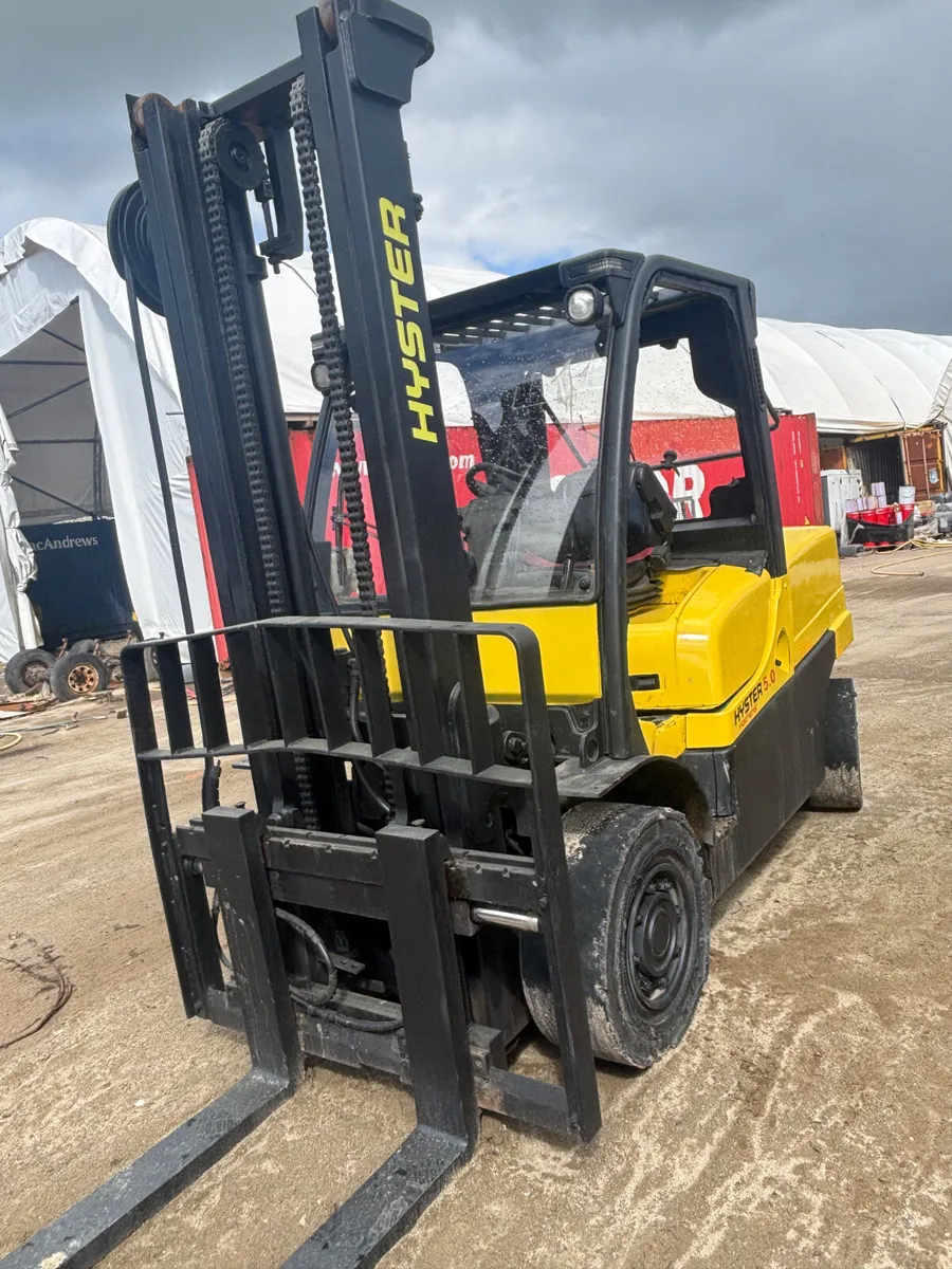 2017 5 Ton Hyster Forklift - Image 3