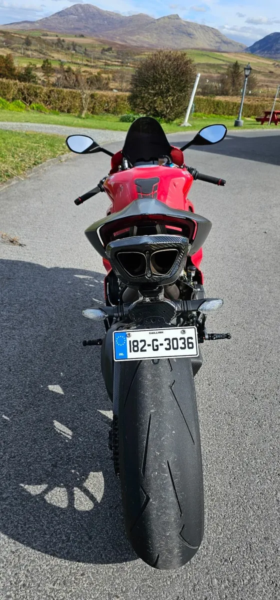2018 Ducati Panigale V4S - Image 4