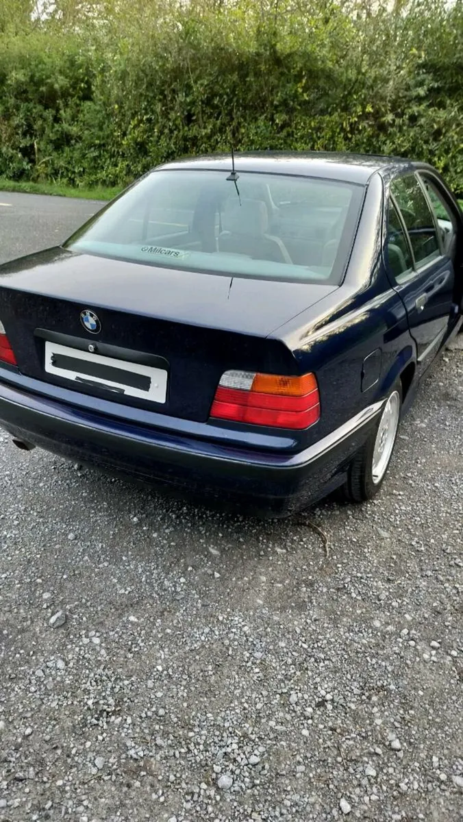 BMW E36 1991 Vintage - Image 3