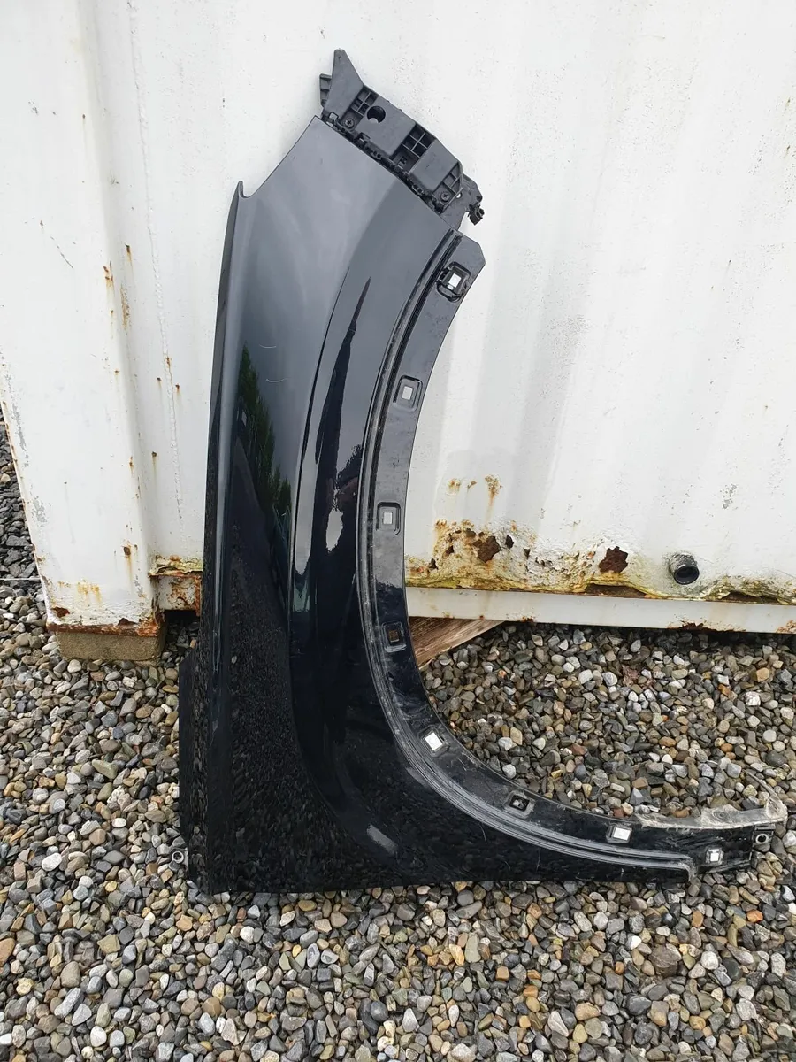 2022 Santa Fe Mk4  driver side front wing - Image 1