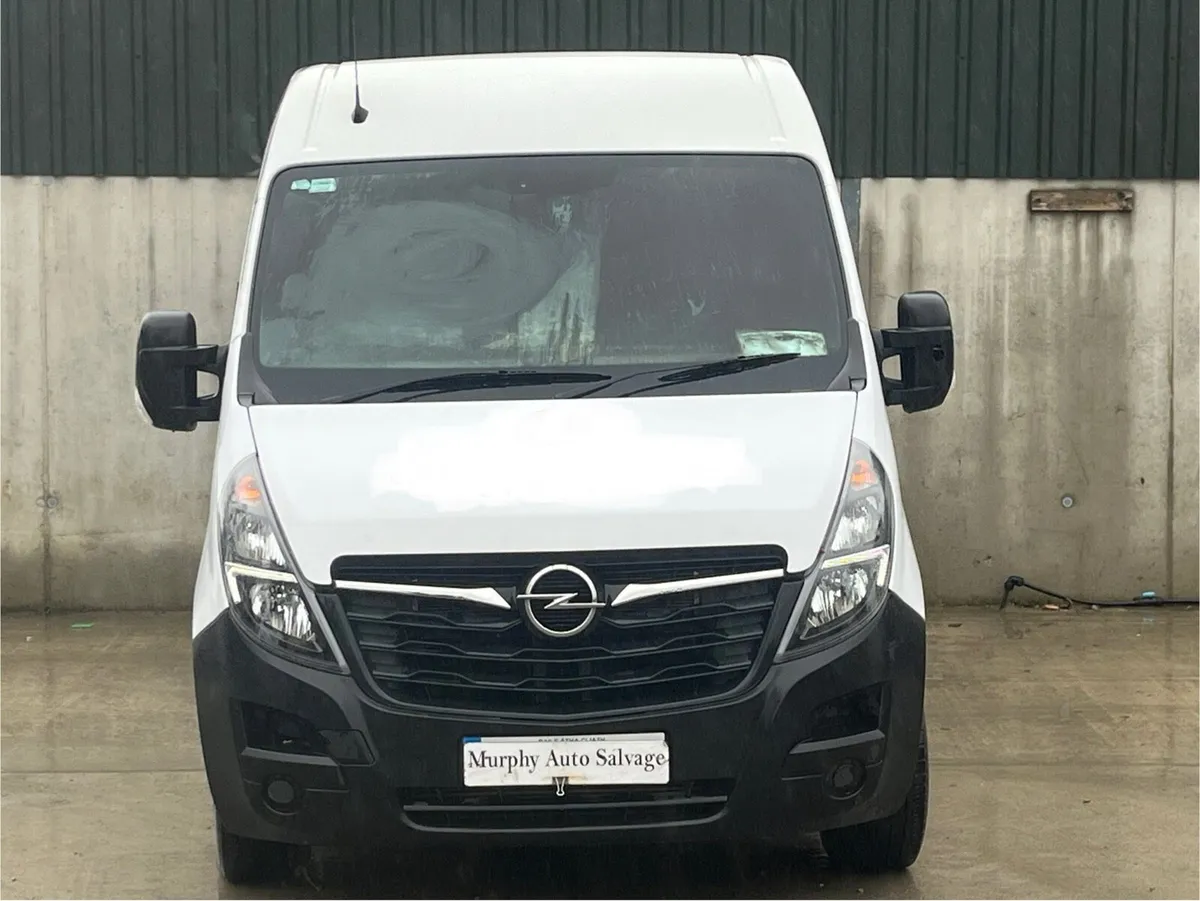 2022 Opel Movano for parts - Image 1