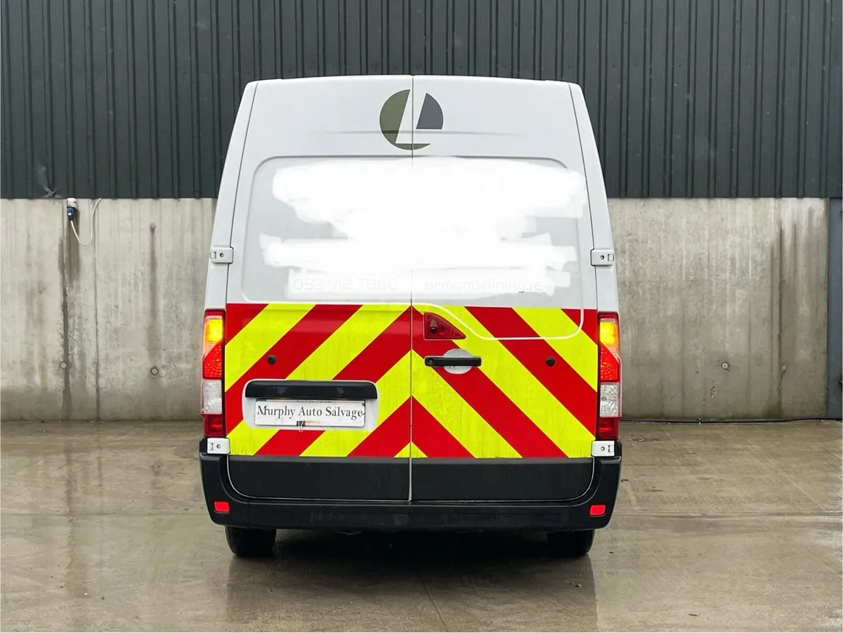 2022 Opel Movano for parts - Image 4