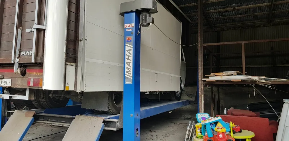 4 post 10 ton truck lift - Image 2