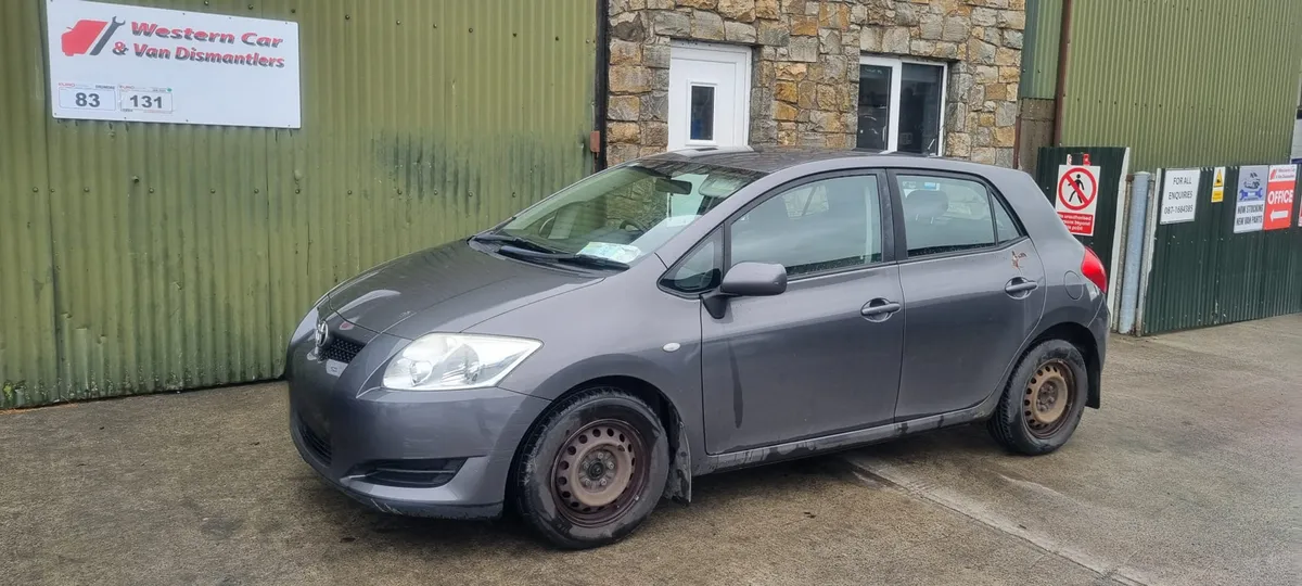 2008 Toyota auris 1.4 petrol for dismantling