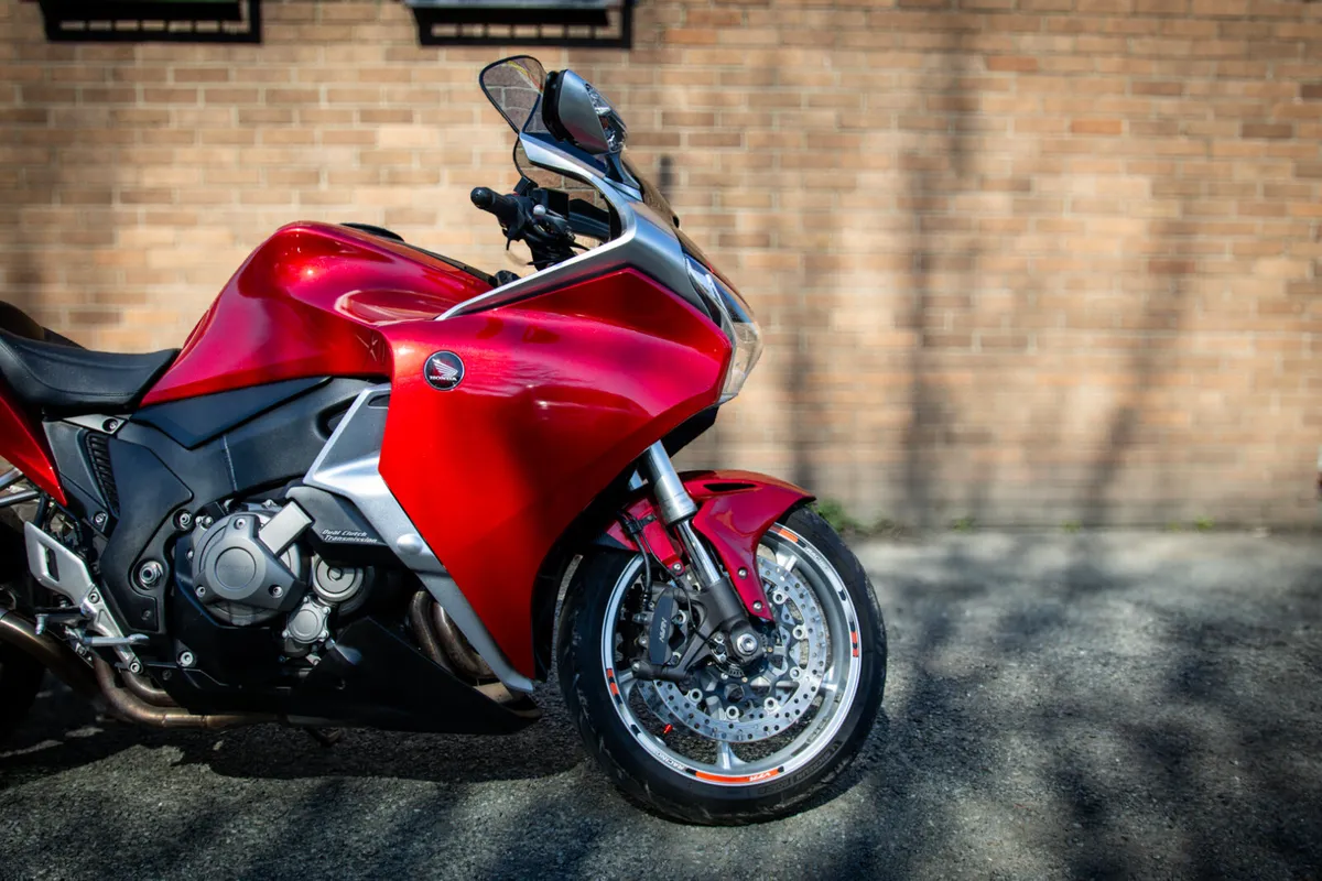 Honda VFR 1200 2015 - Image 3