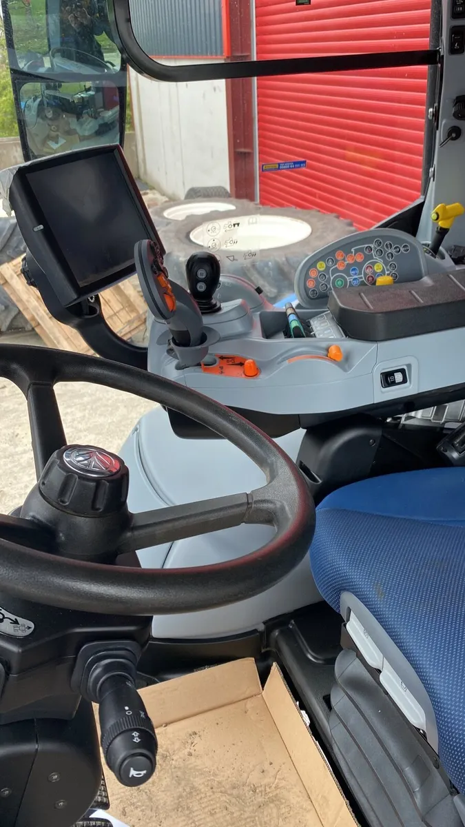 New Holland T7.225  2023 - Image 4