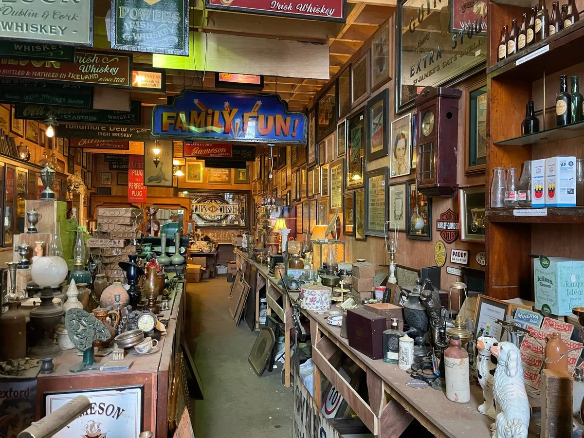 set of 12  vintage whiskey bottles - Image 3