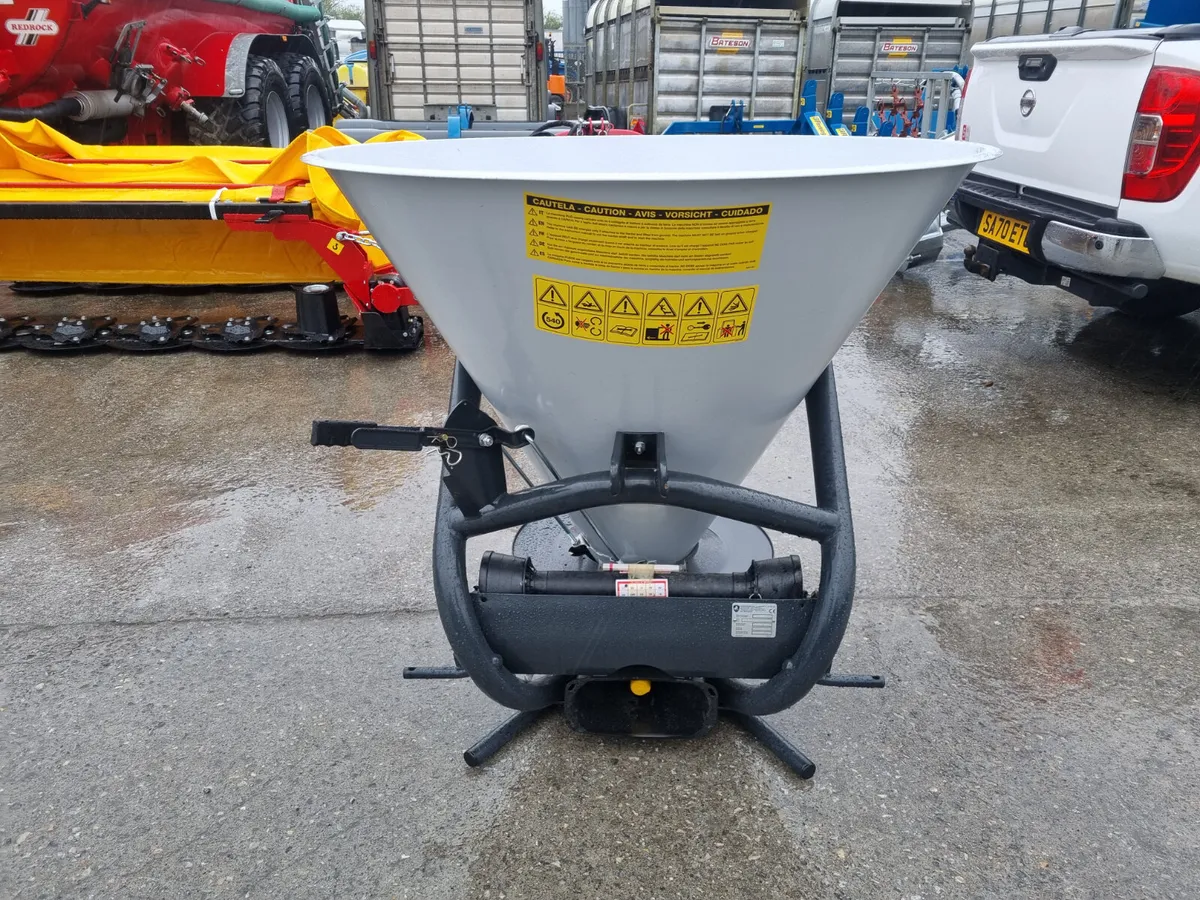 Eurospand S503L Rear Mounted Fertiliser Spreader - Image 1
