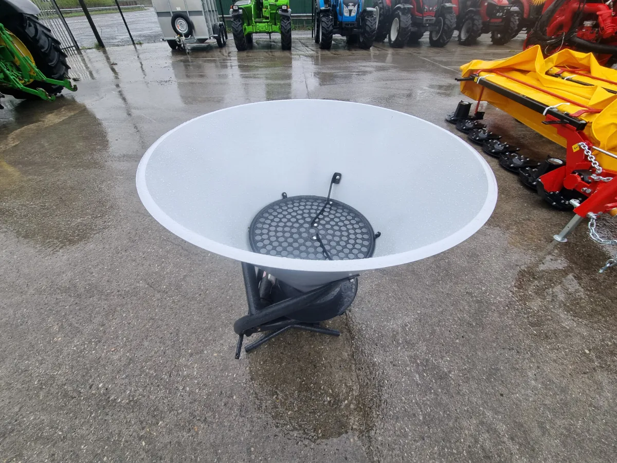 Eurospand S503L Rear Mounted Fertiliser Spreader - Image 2