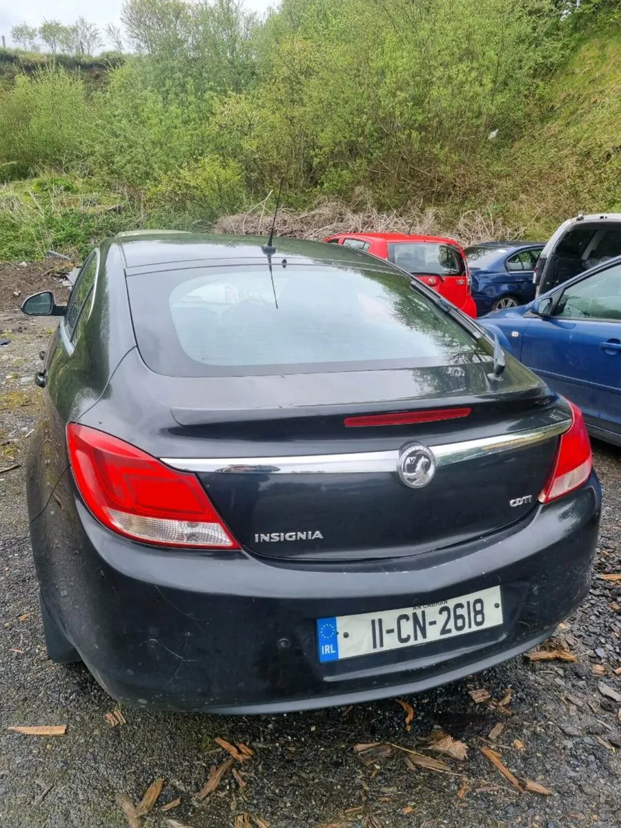 Opel insignia 2011 2.0d braking - Image 1