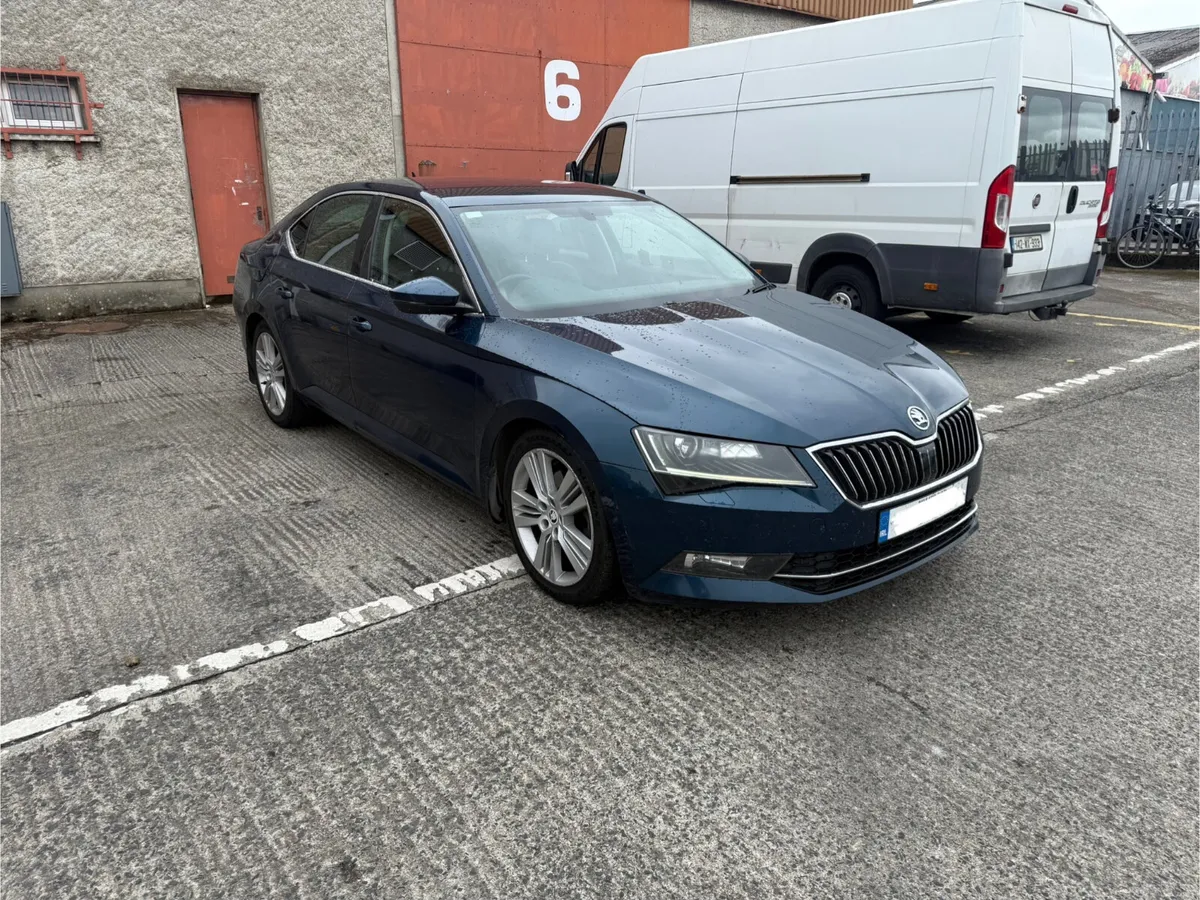 2017 SKODA SUPERB 2.0 AUTO BREAKING - Image 1
