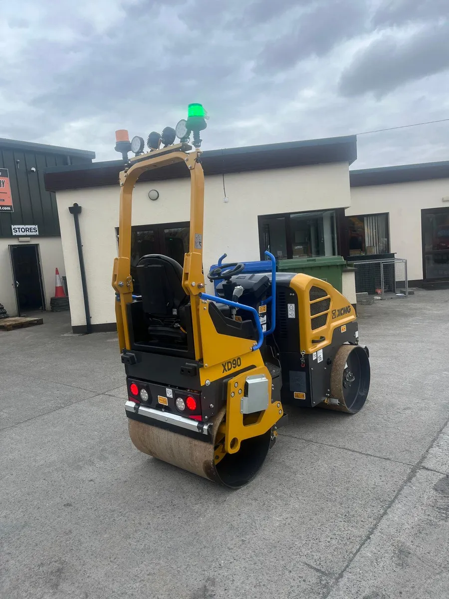 Brand New XCMG XD90 Roller - Image 3
