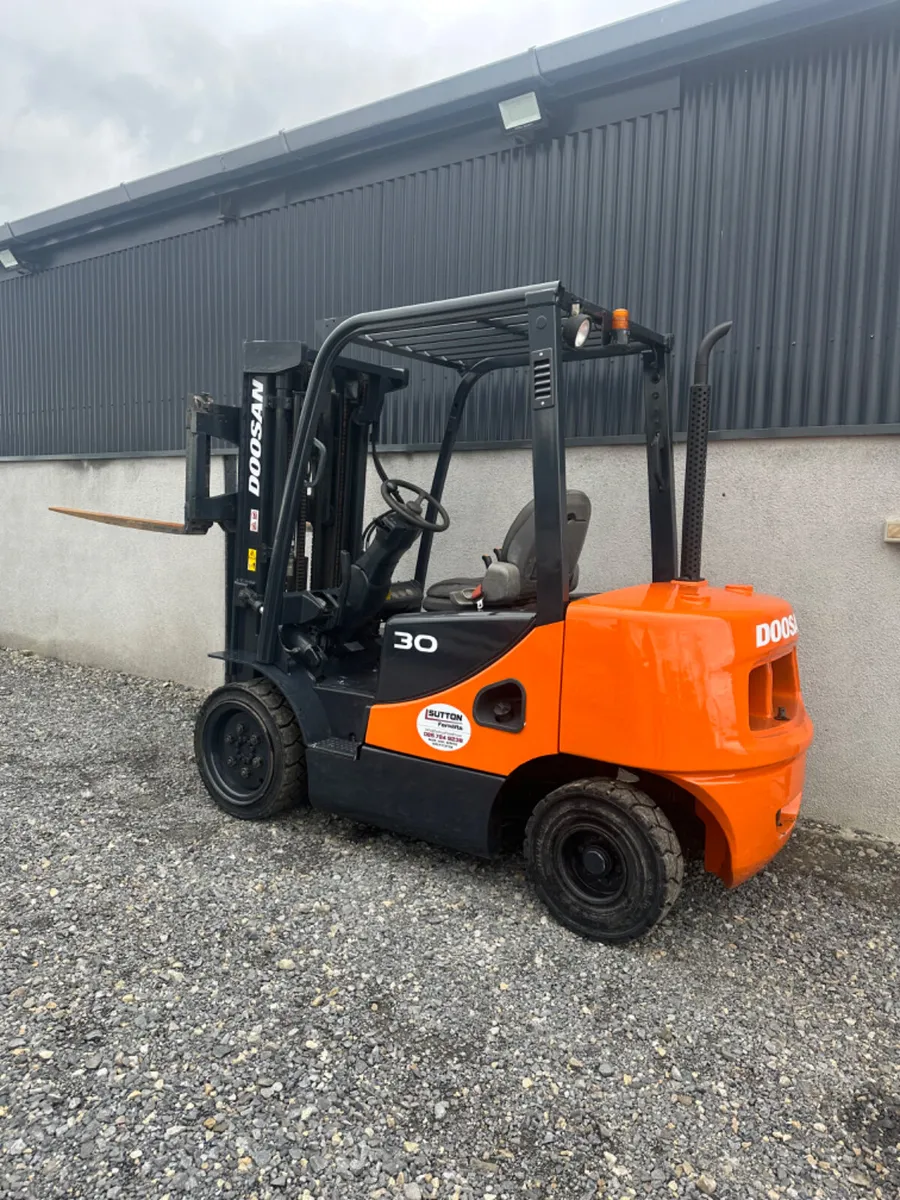 Doosan D30S-5 Forklift - Image 2