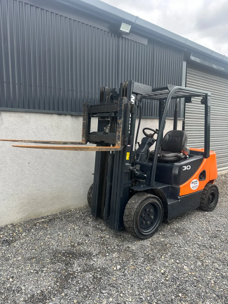 Doosan D30S-5 Forklift - Image 3