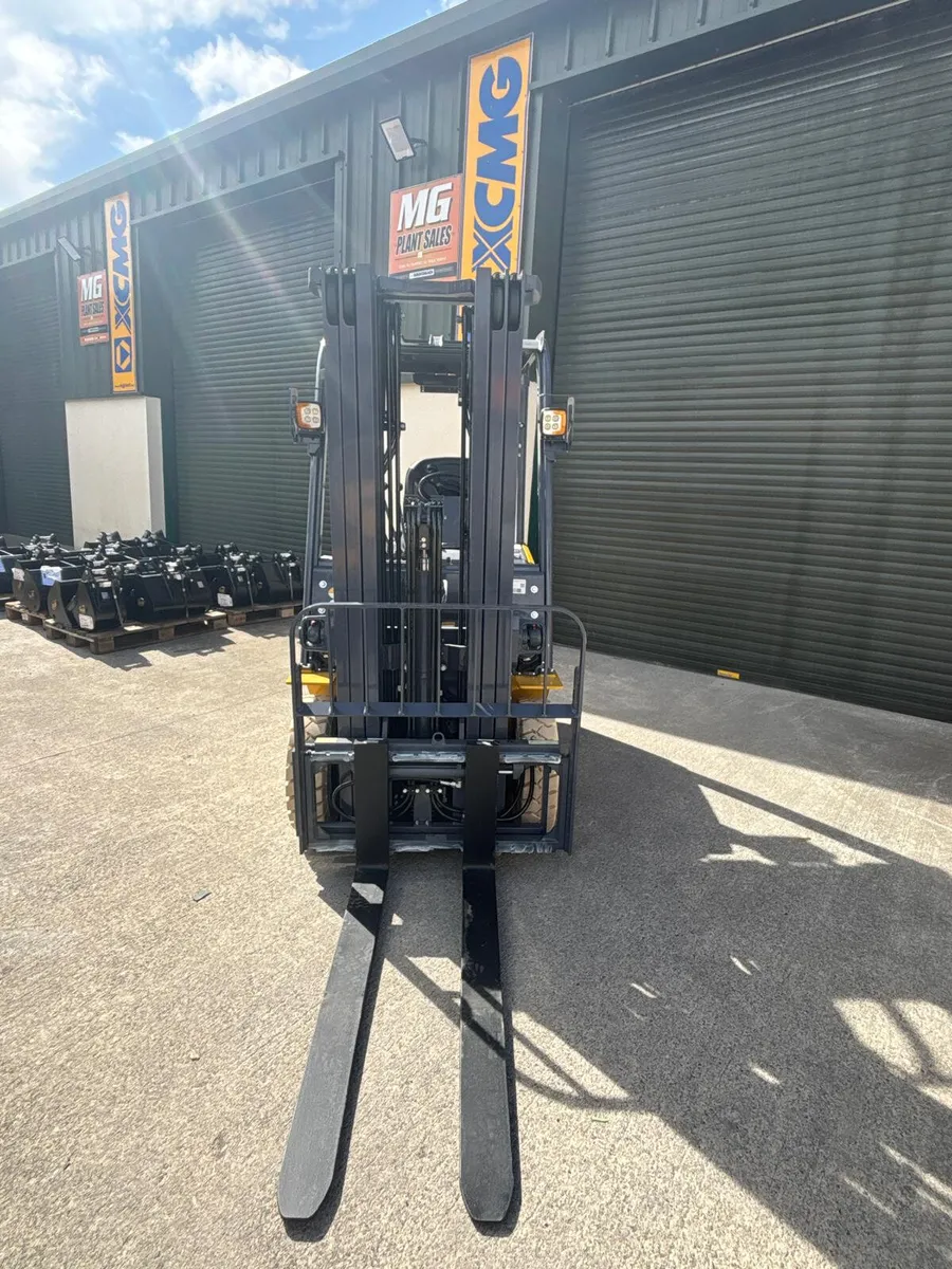 Brand New XCMG XCB18 Electric Forklift - Image 3