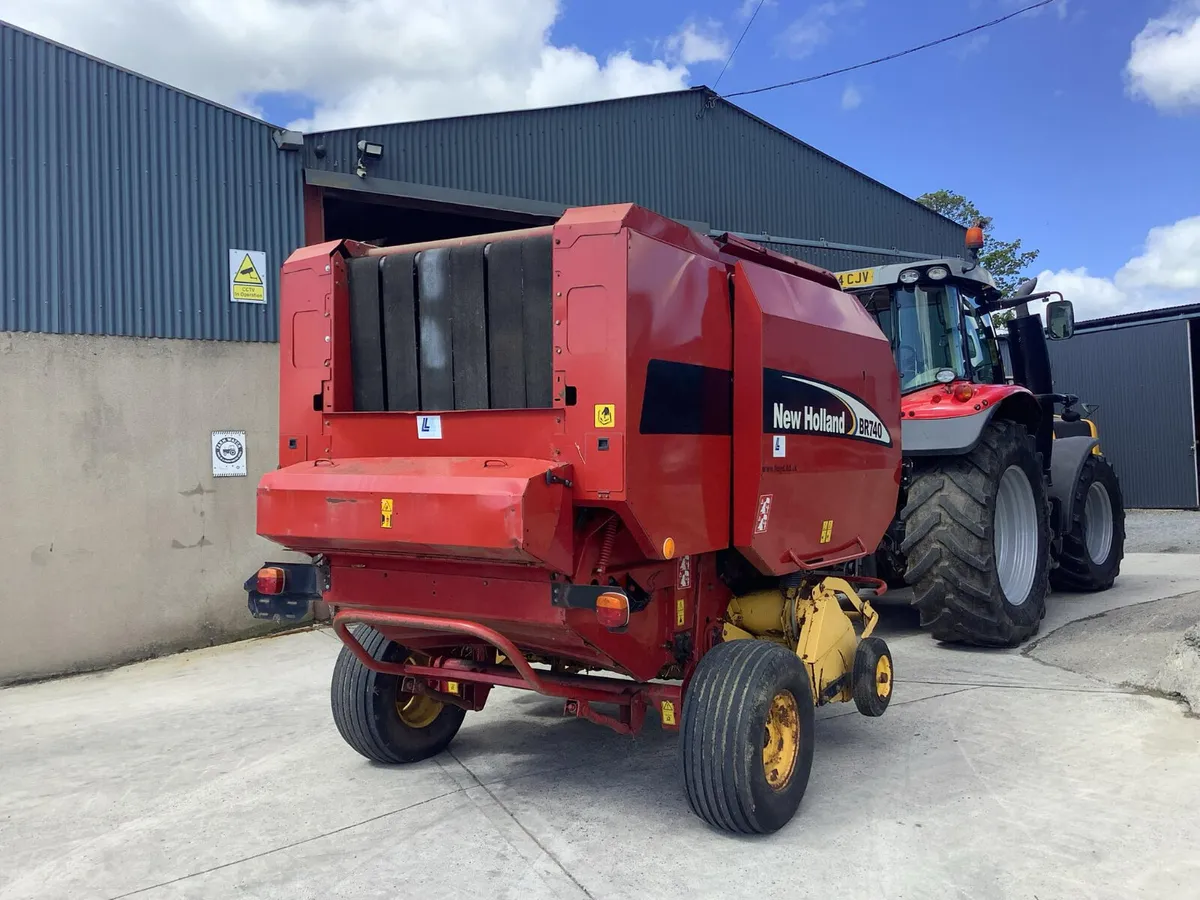 New Holland BR740 Baler - Image 4