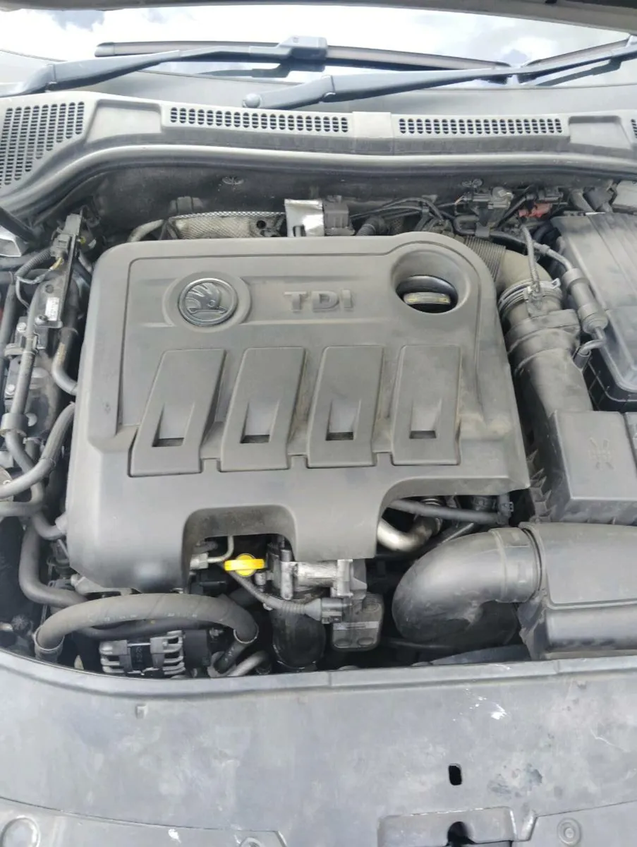 Breaking Skoda superb 2015 2.0tdi - Image 3