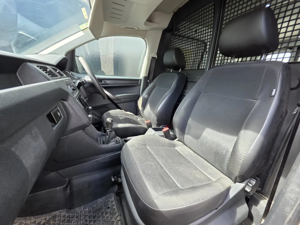 2019 Volkswagen Caddy 2.0 TDI // VAT INVOICE - Image 4