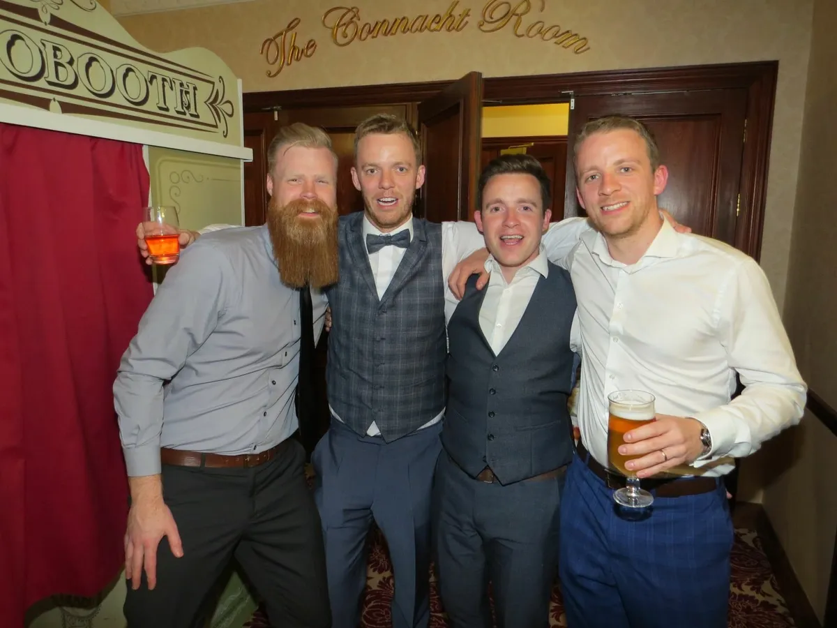 Vintage PhotoBooth Hire Galway – Classic Elegance - Image 2