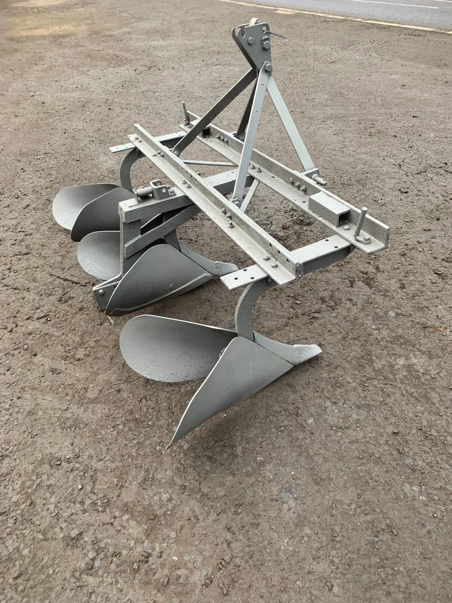 Ferguson drill ploughs - Image 2