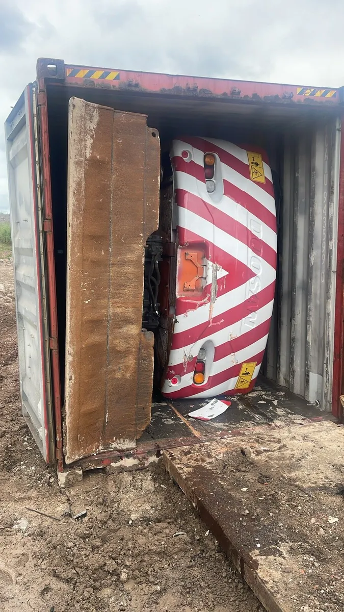 Rubber Ducks Doosan Hyundai Volvo for Export - Image 1