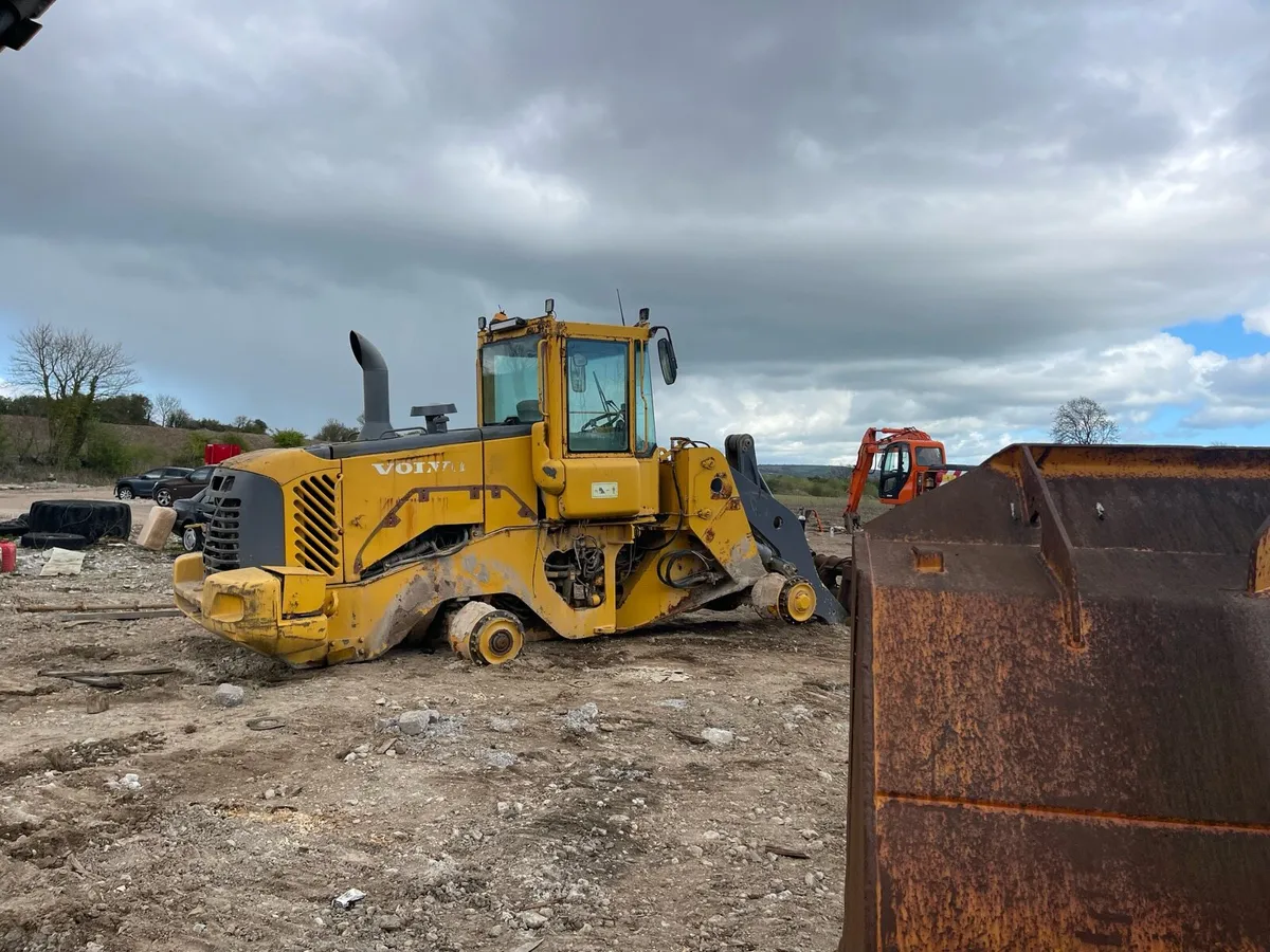 Rubber Ducks Doosan Hyundai Volvo for Export - Image 4