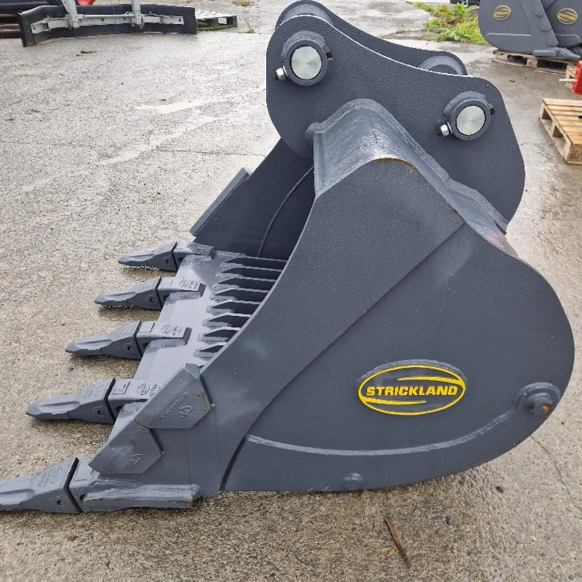 10-14 ton riddle buckets - Image 4