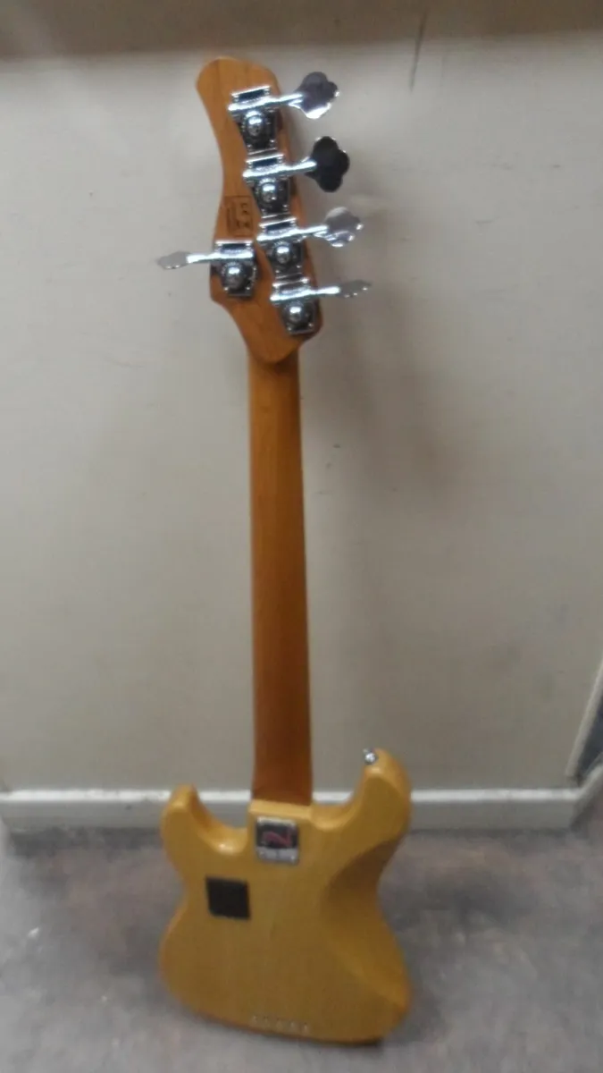 Marcus Miller P8 - 5 String Bass - Image 2
