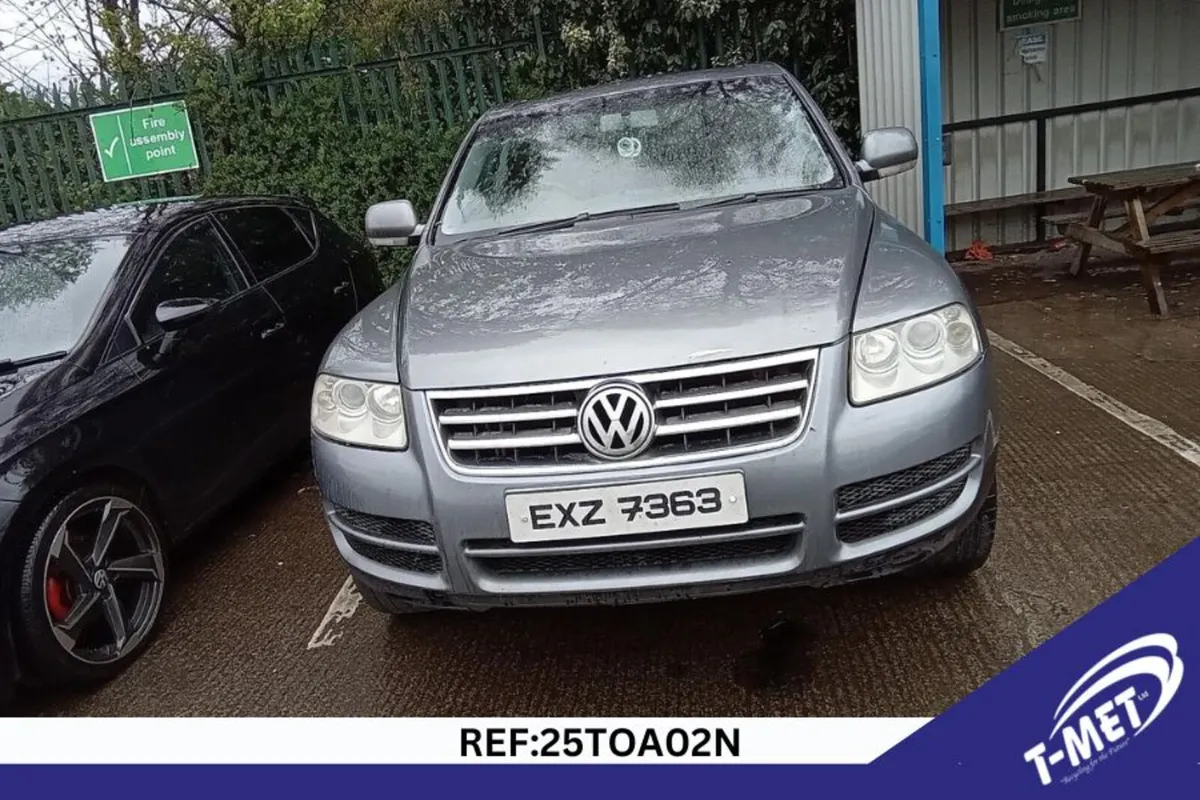 2004 VOLKSWAGEN TOUAREG BREAKING FOR PARTS - Image 2