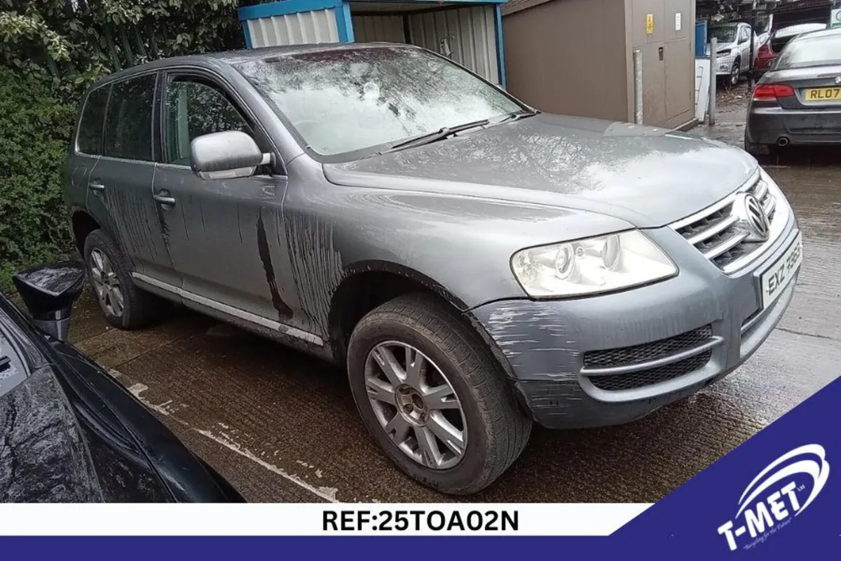 2004 VOLKSWAGEN TOUAREG BREAKING FOR PARTS - Image 3