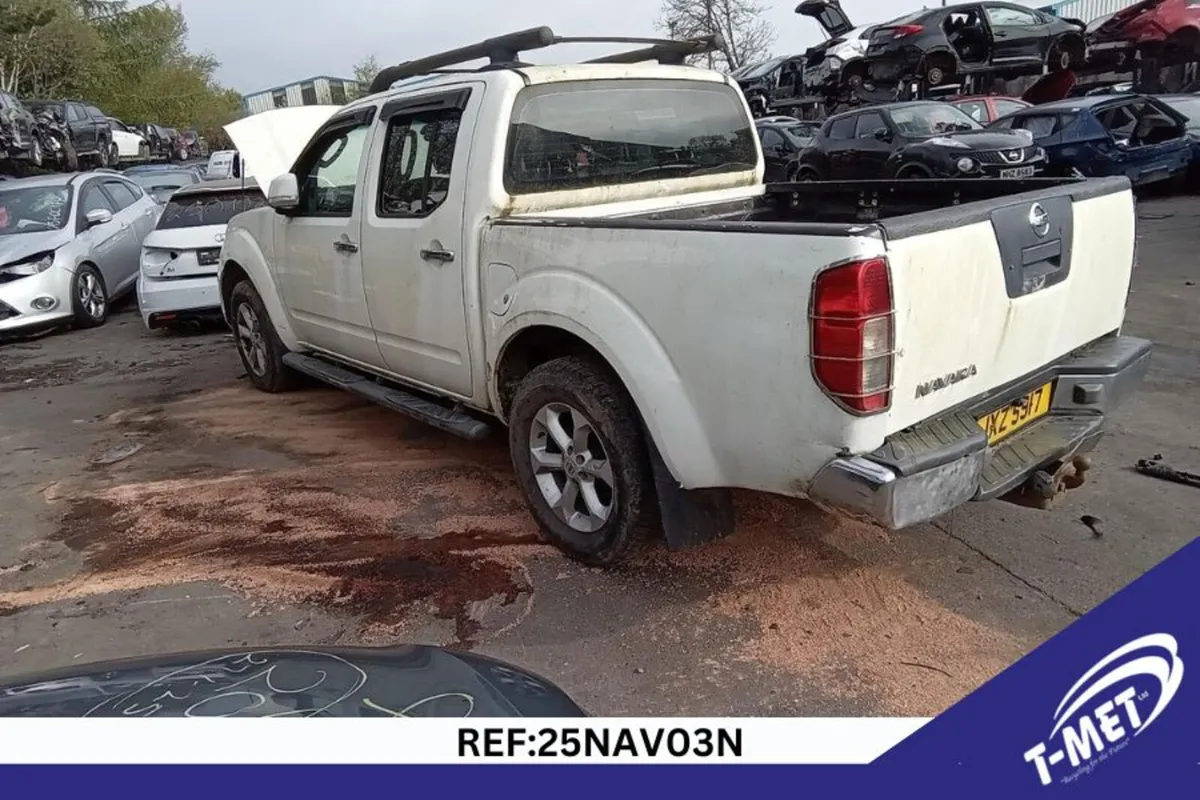2011 NISSAN NAVARA BREAKIG FOR PARTS - Image 4